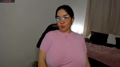 Snapshot of dulce_brithany chatting on 11-04-25, 11:48 dulce brithany online show from 11-04-25, 11:48