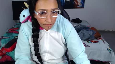 dulce_candy98 online show from 01-15-26, 11:08