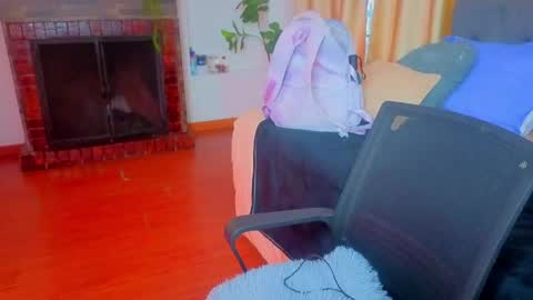 Snapshot of dulce_celeste15 chatting on 04-01-26, 07:33 C E L E S T E online show from 04-01-26, 07:33