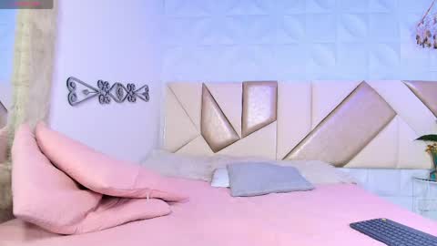 Snapshot of dulce_harmonny chatting on 06-04-26, 12:44 DULCE online show from 06-04-26, 12:44