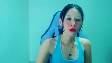 dulce_mauren online show from 12-19-25, 04:52