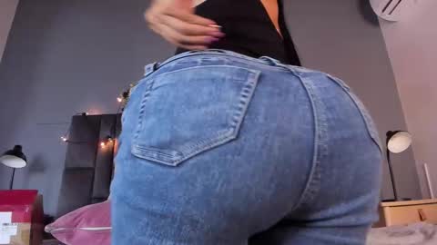 DULCE AURORA online show from 09-13-25, 02:44