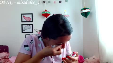 Dulce online show from 12-20-25, 08:38