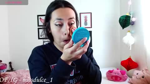 Dulce online show from 02-13-26, 08:49