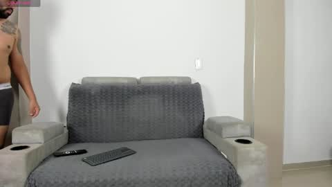 Jlozada05 online show from 05-24-26, 04:06