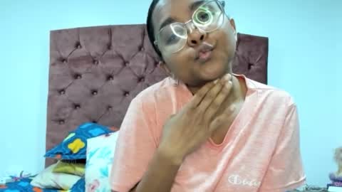 dulcetemtation14 online show from 11-21-25, 05:33