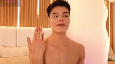 Dulcey online show from 04-14-26, 10:27