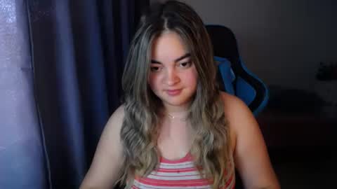 Nicole   online show from 12-18-24, 08:47