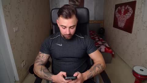 Snapshot of duncanstones chatting on 12-20-24, 10:16 DuncanStone online show from 12-20-24, 10:16