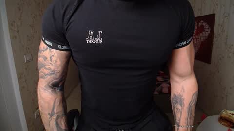 Snapshot of duncanstones chatting on 12-21-24, 02:15 DuncanStone online show from 12-21-24, 02:15