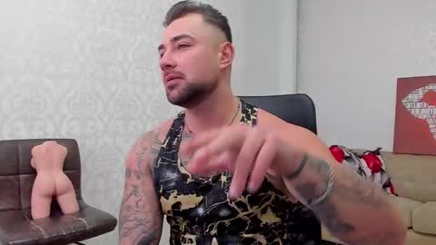 Snapshot of duncanstones chatting on 01-11-25, 08:22 DuncanStone online show from 01-11-25, 08:22