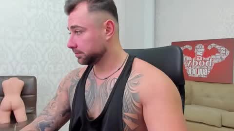 Snapshot of duncanstones chatting on 01-16-25, 10:42 DuncanStone online show from 01-16-25, 10:42