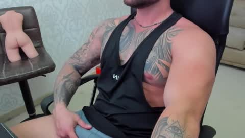 Snapshot of duncanstones chatting on 01-16-25, 05:01 DuncanStone online show from 01-16-25, 05:01