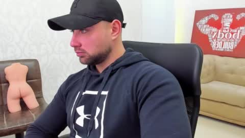 Snapshot of duncanstones chatting on 01-17-25, 01:46 DuncanStone online show from 01-17-25, 01:46