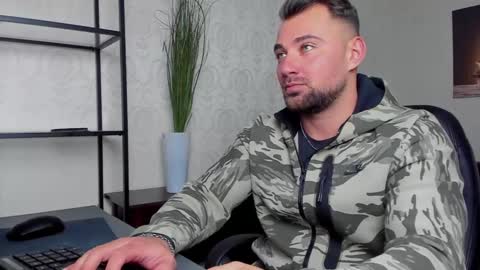 Snapshot of duncanstones chatting on 02-03-25, 11:42 DuncanStone online show from 02-03-25, 11:42