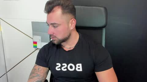 Snapshot of duncanstones chatting on 02-04-25, 08:24 DuncanStone online show from 02-04-25, 08:24