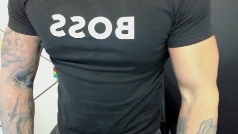 Snapshot of duncanstones chatting on 02-04-25, 11:27 DuncanStone online show from 02-04-25, 11:27