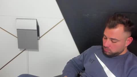 Snapshot of duncanstones chatting on 02-09-25, 02:50 DuncanStone online show from 02-09-25, 02:50