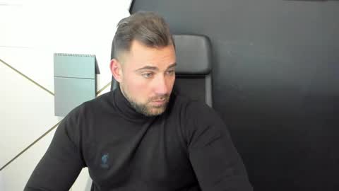 Snapshot of duncanstones chatting on 02-19-25, 11:17 DuncanStone online show from 02-19-25, 11:17