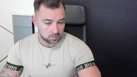 Snapshot of duncanstones chatting on 02-27-25, 05:24 DuncanStone online show from 02-27-25, 05:24