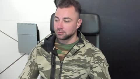 Snapshot of duncanstones chatting on 03-08-25, 08:00 DuncanStone online show from 03-08-25, 08:00