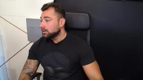 Snapshot of duncanstones chatting on 09-10-25, 06:24 DuncanStone online show from 09-10-25, 06:24