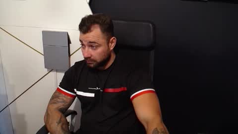 Snapshot of duncanstones chatting on 09-11-25, 05:29 DuncanStone online show from 09-11-25, 05:29