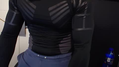 Snapshot of duncanstones chatting on 09-20-25, 05:08 DuncanStone online show from 09-20-25, 05:08