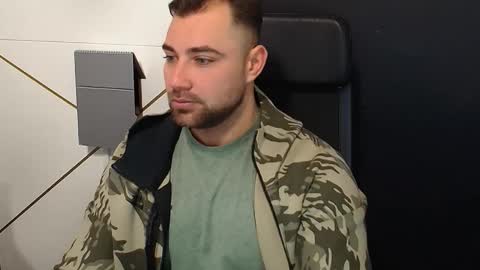 Snapshot of duncanstones chatting on 10-19-25, 04:24 DuncanStone online show from 10-19-25, 04:24