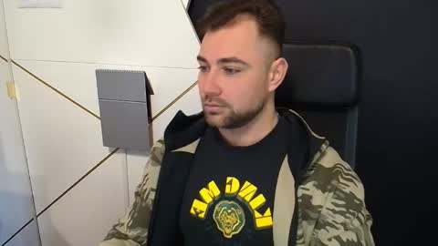 Snapshot of duncanstones chatting on 11-06-25, 06:25 DuncanStone online show from 11-06-25, 06:25