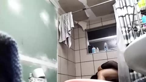 Snapshot of duo_cream_queens chatting on 12-03-25, 06:10 duo_cream_queens online show from 12-03-25, 06:10