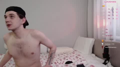 Snapshot of duomoon chatting on 12-05-24, 11:16 SashaAlex online show from 12-05-24, 11:16