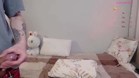 Snapshot of duomoon chatting on 01-11-25, 08:43 SashaAlex online show from 01-11-25, 08:43