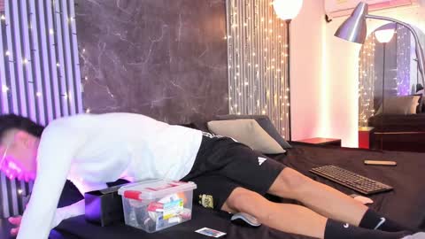 Duriel online show from 01-02-25, 12:24