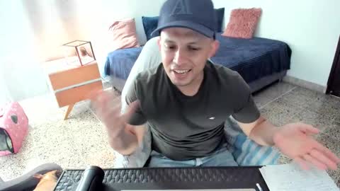 Snapshot of durojall chatting on 03-16-26, 08:35 Hander online show from 03-16-26, 08:35