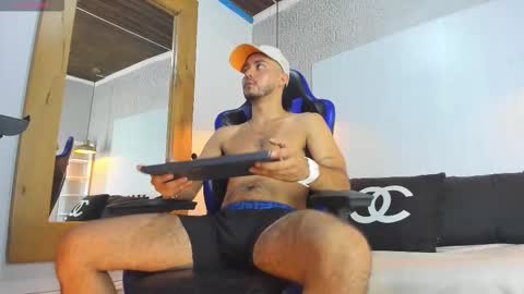 DUSAN  GREY online show from 02-17-26, 03:36