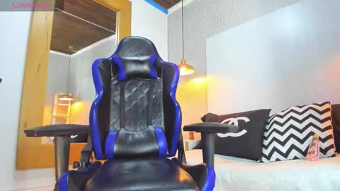 DUSAN  GREY online show from 02-24-26, 04:21