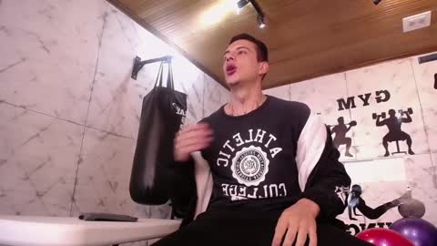 Dustin Sonne online show from 02-10-25, 03:35