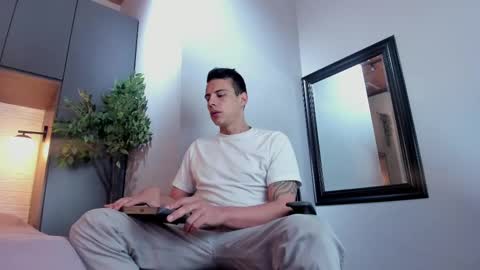 Dustin Sonne online show from 02-11-25, 06:30