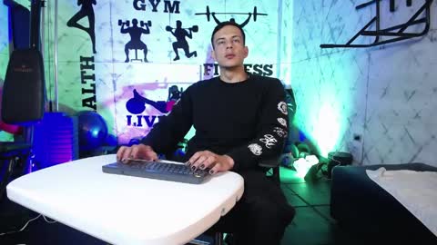 Snapshot of dustin_sonne chatting on 04-08-26, 03:39 Dustin Sonne online show from 04-08-26, 03:39