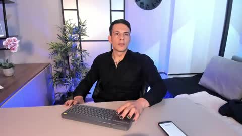 Snapshot of dustin_sonne chatting on 04-13-26, 03:34 Dustin Sonne online show from 04-13-26, 03:34