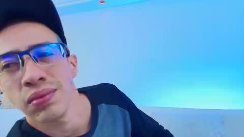 Dustin Dollin online show from 03-24-26, 06:13