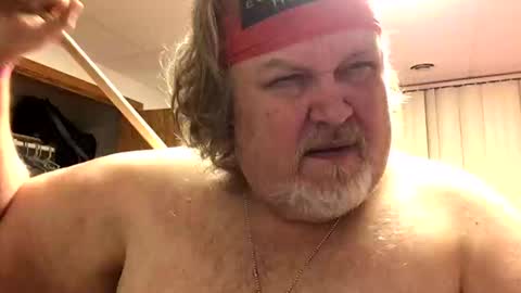 Snapshot of dustyballzer chatting on 12-30-24, 02:09 Dusty online show from 12-30-24, 02:09
