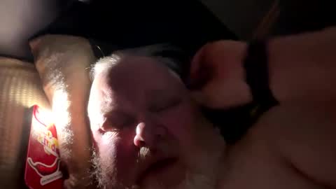 Snapshot of dustyballzer chatting on 02-22-25, 04:40 Dusty online show from 02-22-25, 04:40