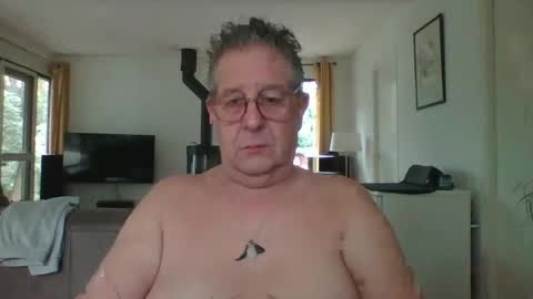 Snapshot of dutchsmooth chatting on 12-02-24, 09:35 dutchsmooth online show from 12-02-24, 09:35