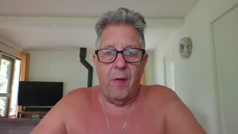 Snapshot of dutchsmooth chatting on 05-05-26, 12:02 dutchsmooth online show from 05-05-26, 12:02