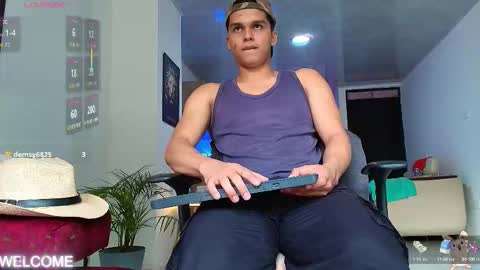 Snapshot of dwayne_brown chatting on 09-15-25, 02:17 dwayne_brown online show from 09-15-25, 02:17