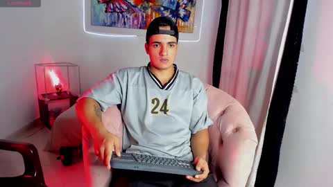 dwayne_esteven10 online show from 02-03-26, 08:36