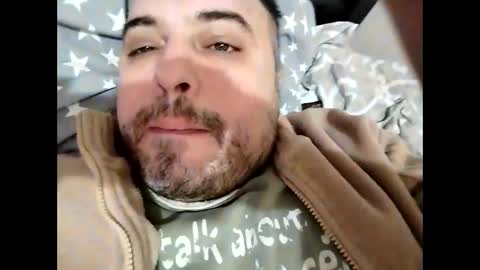 Snapshot of dwizziz chatting on 04-28-26, 01:37 Ivan online show from 04-28-26, 01:37