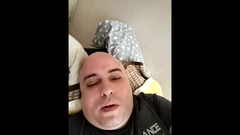 Snapshot of dwizziz chatting on 04-29-26, 11:03 Ivan online show from 04-29-26, 11:03